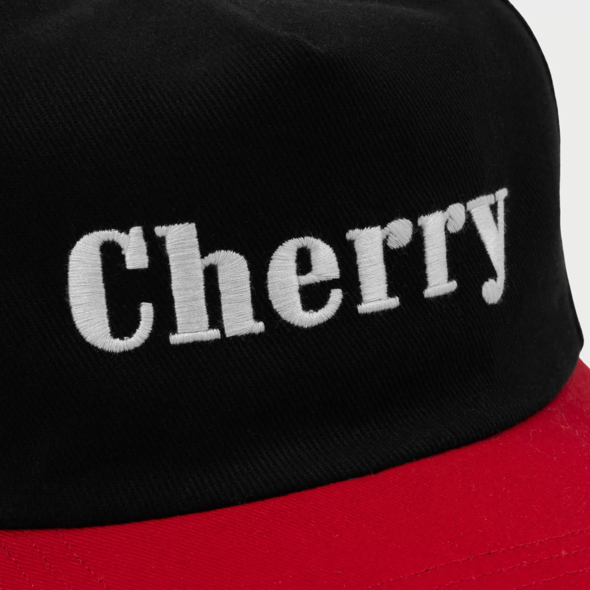 Cherry Panneau Classique 5 Tons Bicolore (Noir/Rouge)* Chapeaux